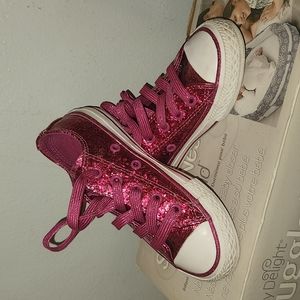 Converse low tops youth